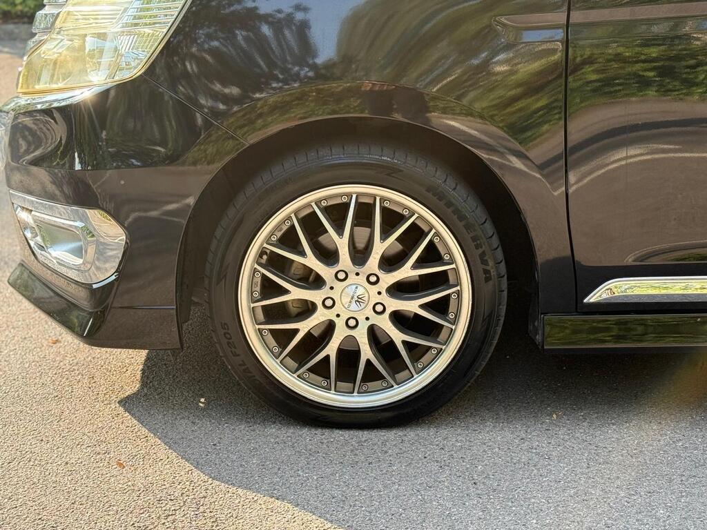 Honda Stepwagon Black Automatic 2013