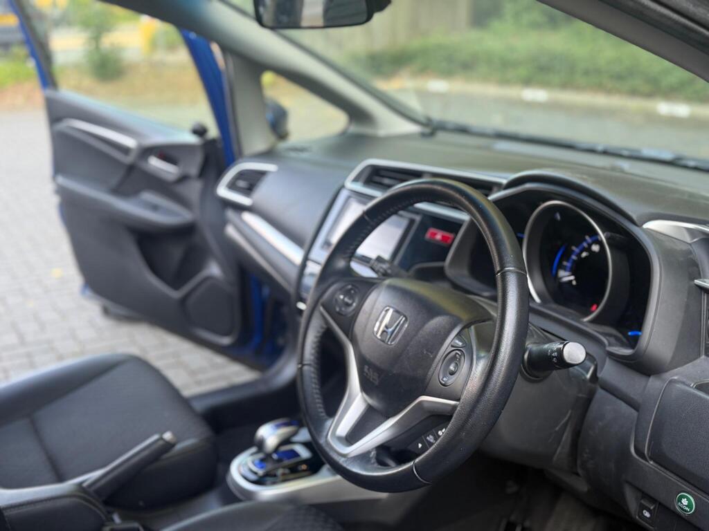 Honda Jazz Petrol Hybrid 2015 | Cruise control