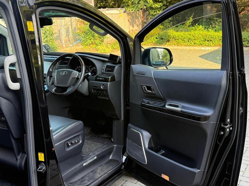 Toyota Vellfire 4 Wheeldrive V6 Modelista Bodykit 2013