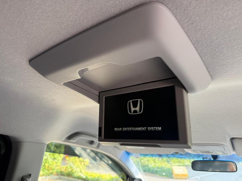 Honda Stepwagon Black Automatic 2013