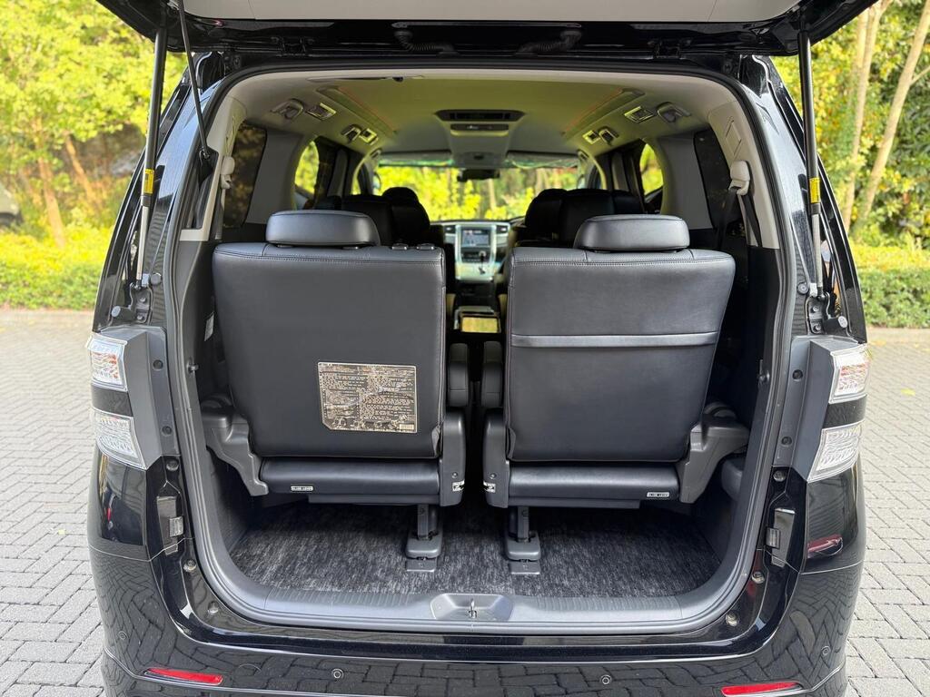 Toyota Vellfire 4 Wheeldrive V6 Modelista Bodykit 2013