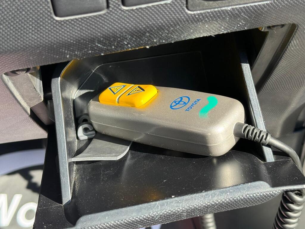 Toyota Estima 2014 Wheelchair Friendly Hand Driving Assist