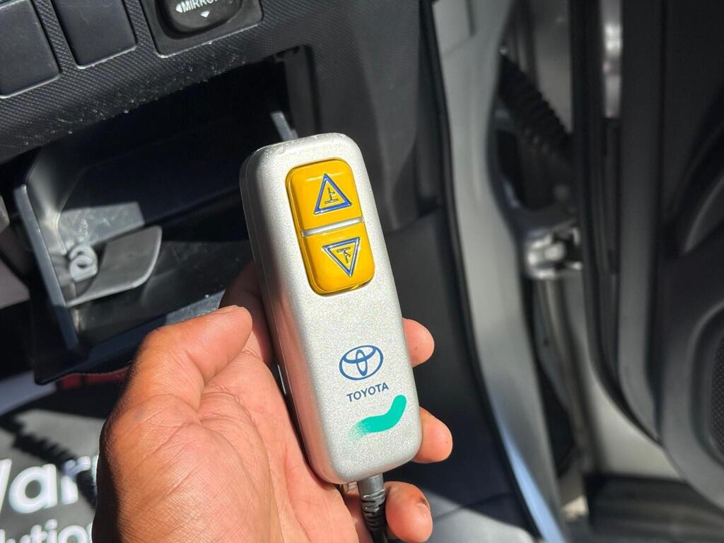 Toyota Estima 2014 Wheelchair Friendly Hand Driving Assist