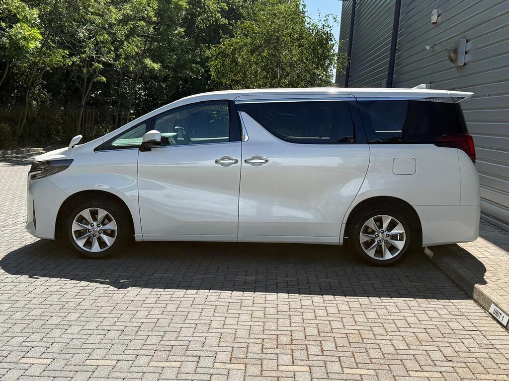 Toyota Alphard Petrol Hybrid 4 Wheel drive 2022