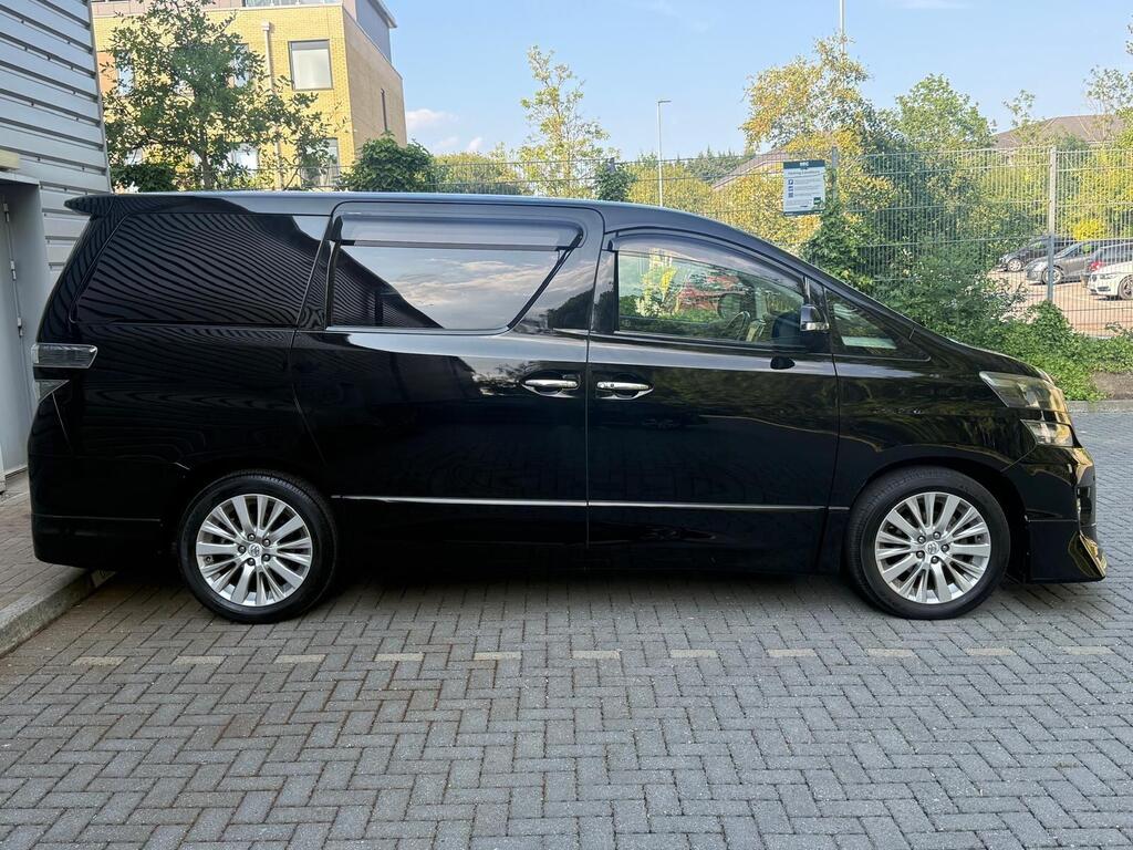 Toyota Vellfire 4 Wheeldrive V6 Modelista Bodykit 2013