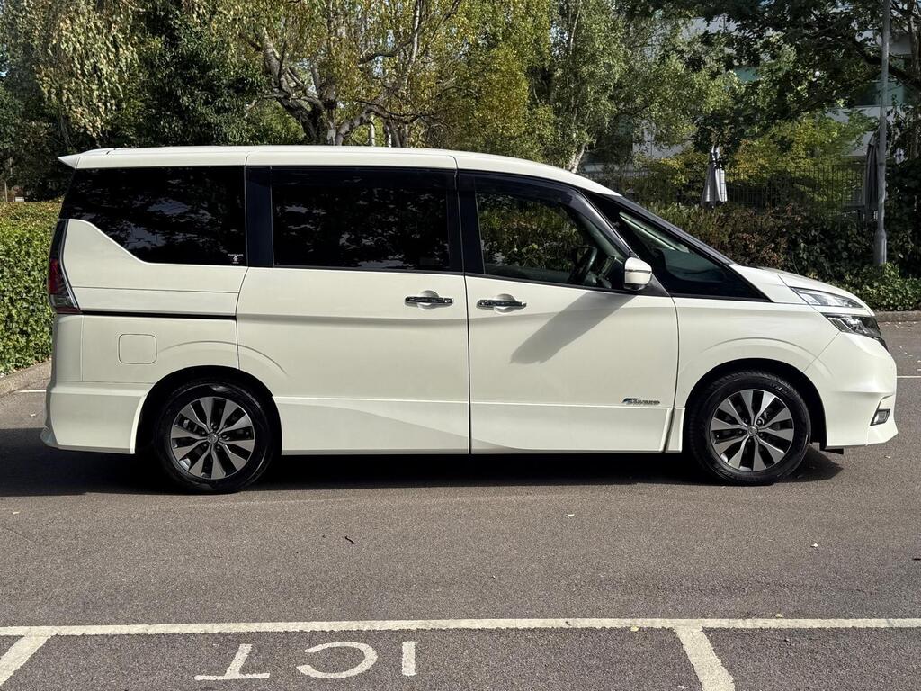 Nissan Serena 2017- Highway Star | Top Spec | Grade 4.5