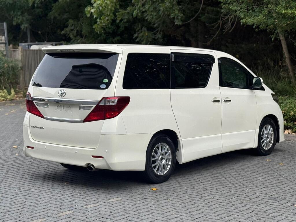 Toyota Alphard Premium Leather seats, 2013 White