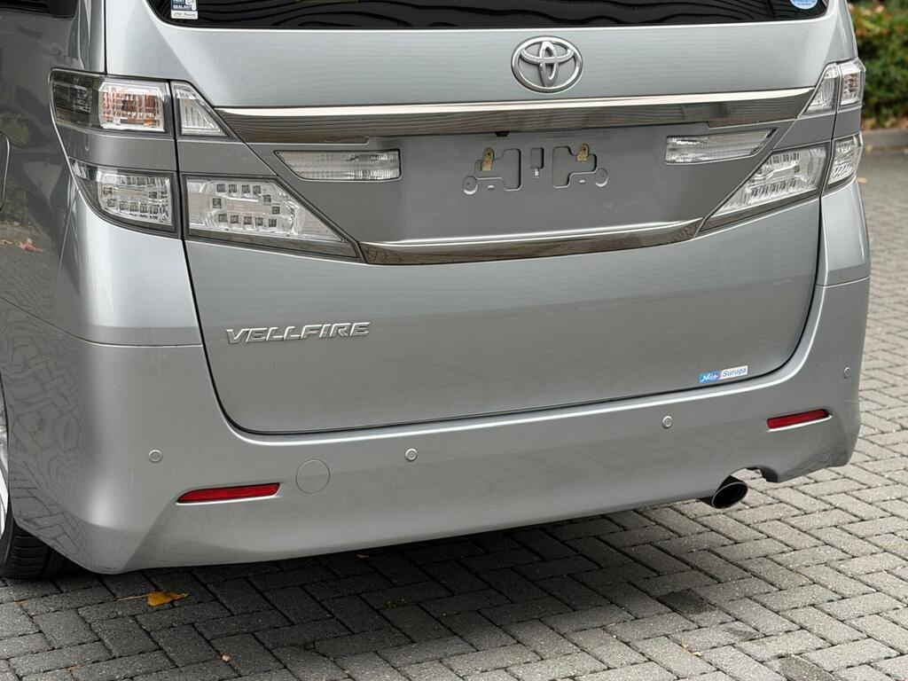 Toyota Vellfire 2014 8 seater 2.4 Petrol Grey Immaculate