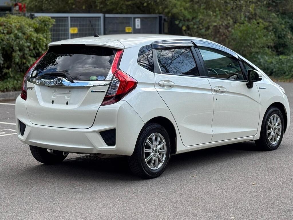 Honda Jazz FIT Hybrid 2015