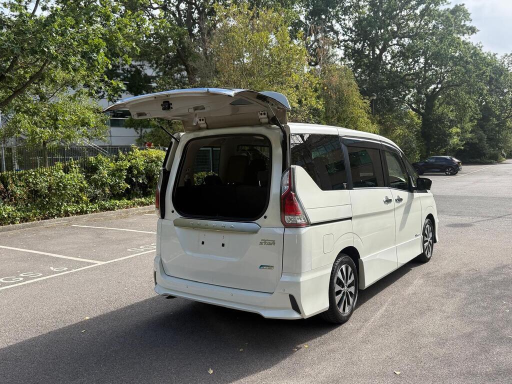 Nissan Serena 2017- Highway Star | Top Spec | Grade 4.5