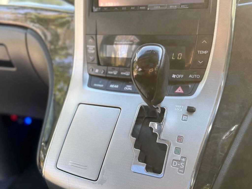 Toyota Alphard  2012 | 2400cc | Double sunroof | Alloy wheels