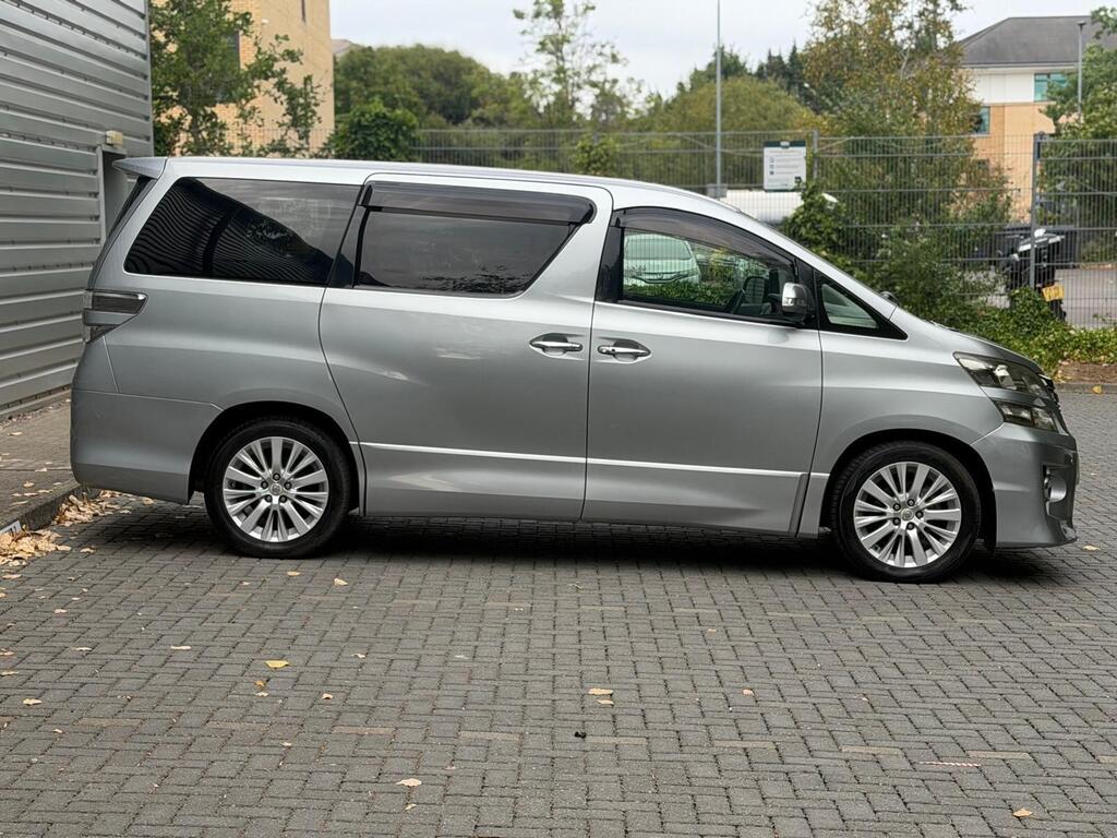 Toyota Vellfire 2014 8 seater 2.4 Petrol Grey Immaculate