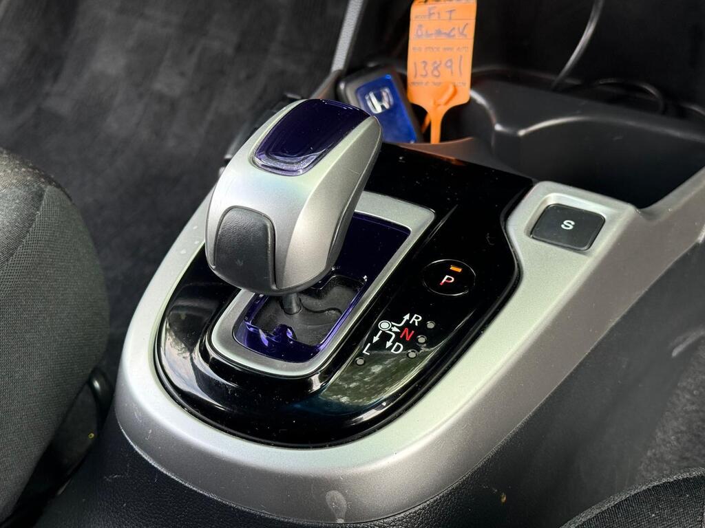 Honda Jazz 2015 | 1.5L Petrol Hybrid | 24M Warranty