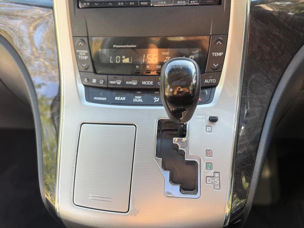 Toyota Alphard  2012 | 2400cc | Double sunroof | Alloy wheels