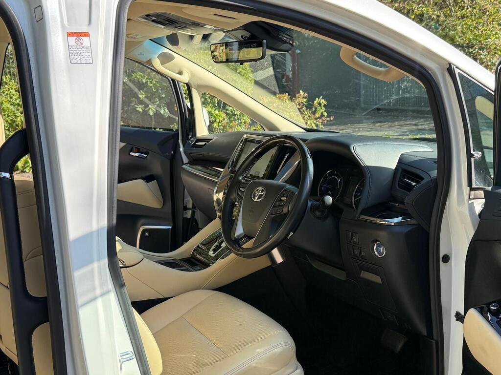 Toyota Alphard 2018 Petrol 2.5 Hybrid | 4WD | Facelift