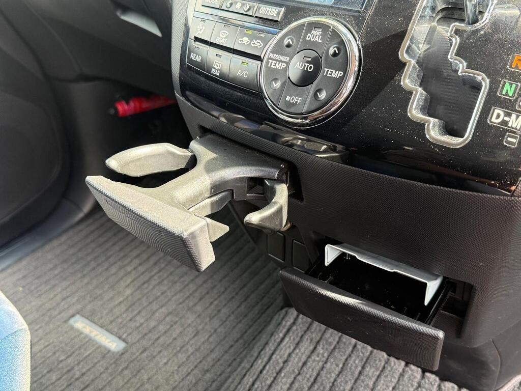 Toyota Estima Aeras G 2.4L Petrol | 2013 | Immaculate condition