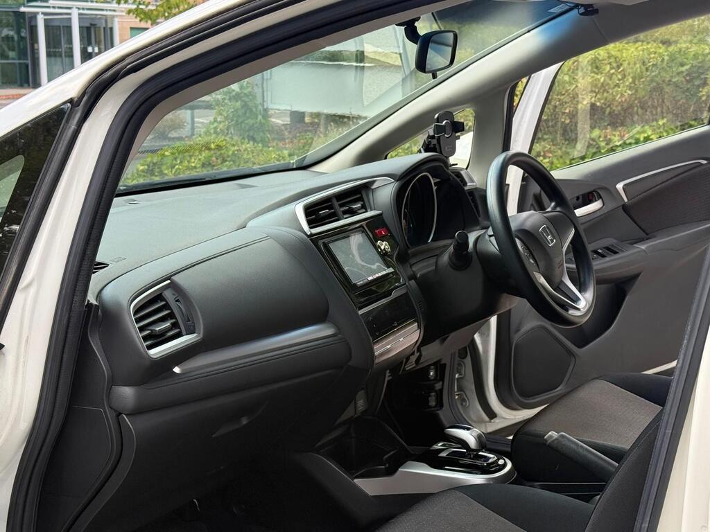 Honda Jazz FIT Hybrid 2015