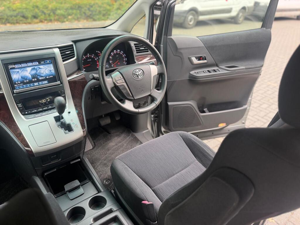Toyota Vellfire 2014 8 seater 2.4 Petrol Grey Immaculate