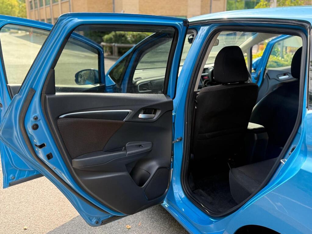 Honda Jazz Fit Hybrid 2015, Fresh Import Immaculate