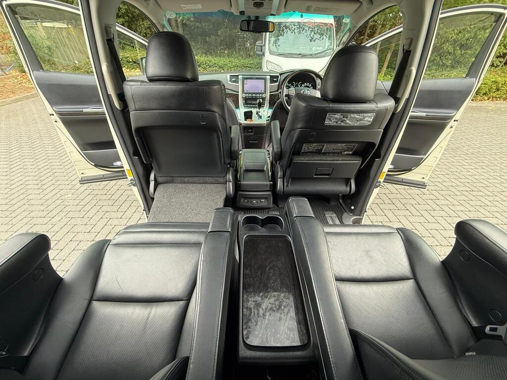 Toyota Alphard Premium Leather seats, 2013 White