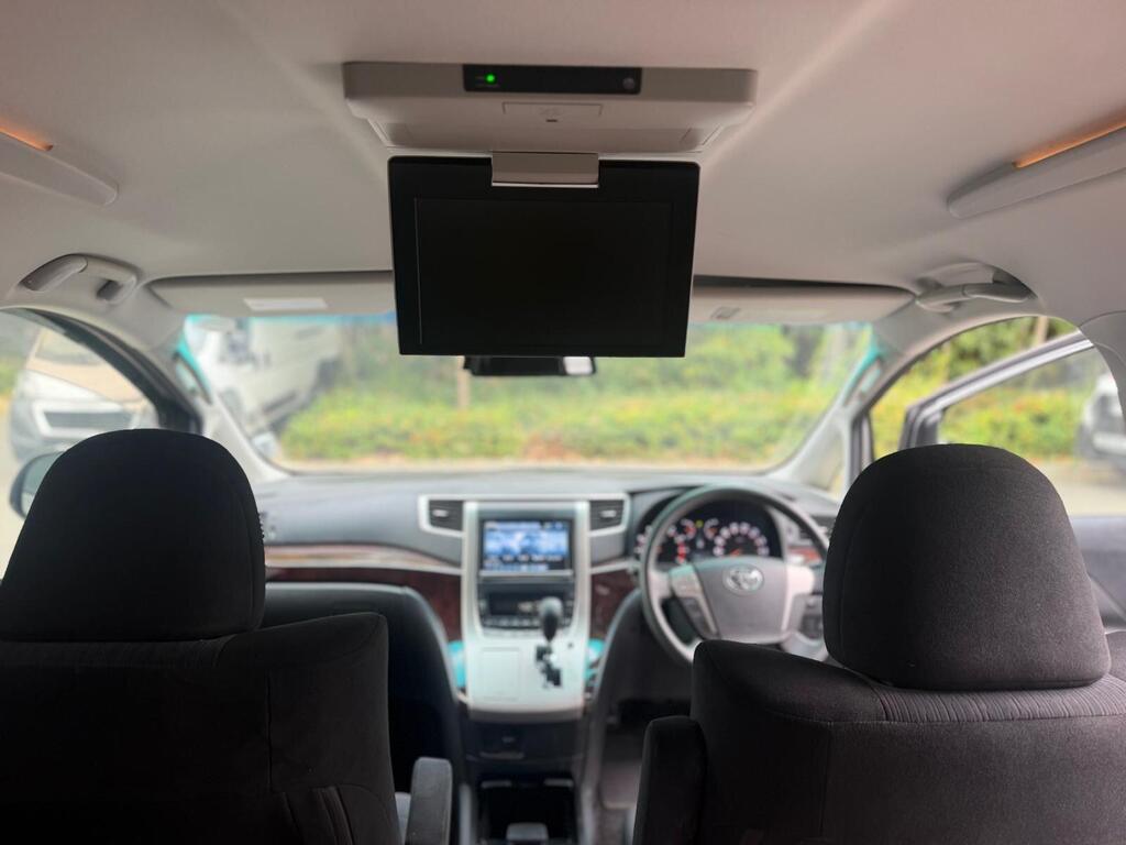 Toyota Vellfire 2014 8 seater 2.4 Petrol Grey Immaculate