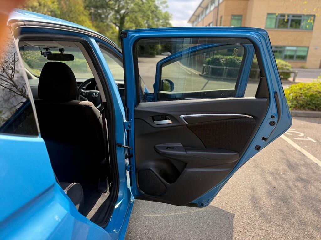 Honda Jazz Fit Hybrid 2015, Fresh Import Immaculate