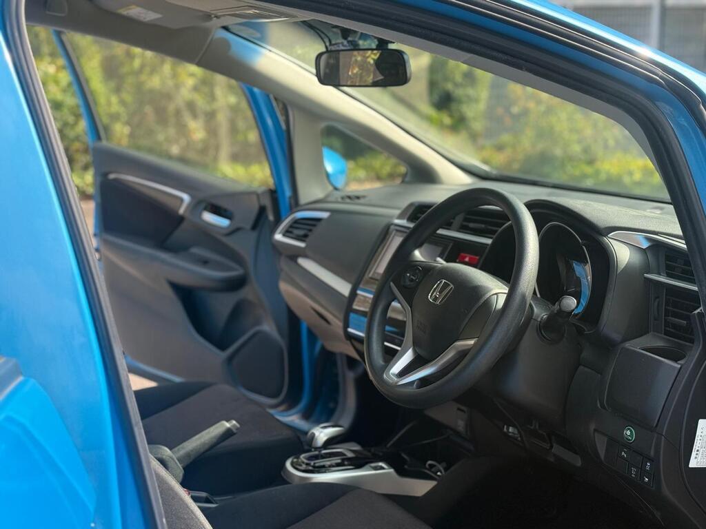 Honda Jazz Fit Hybrid 2015, Fresh Import Immaculate