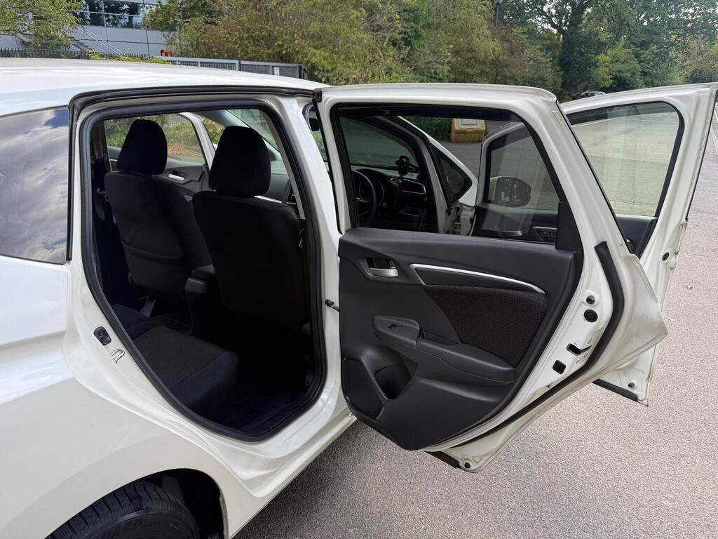 Honda Jazz FIT Hybrid 2015