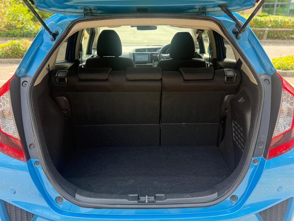 Honda Jazz Fit Hybrid 2015, Fresh Import Immaculate