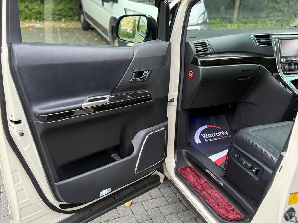 Toyota Alphard Premium Leather seats, 2013 White
