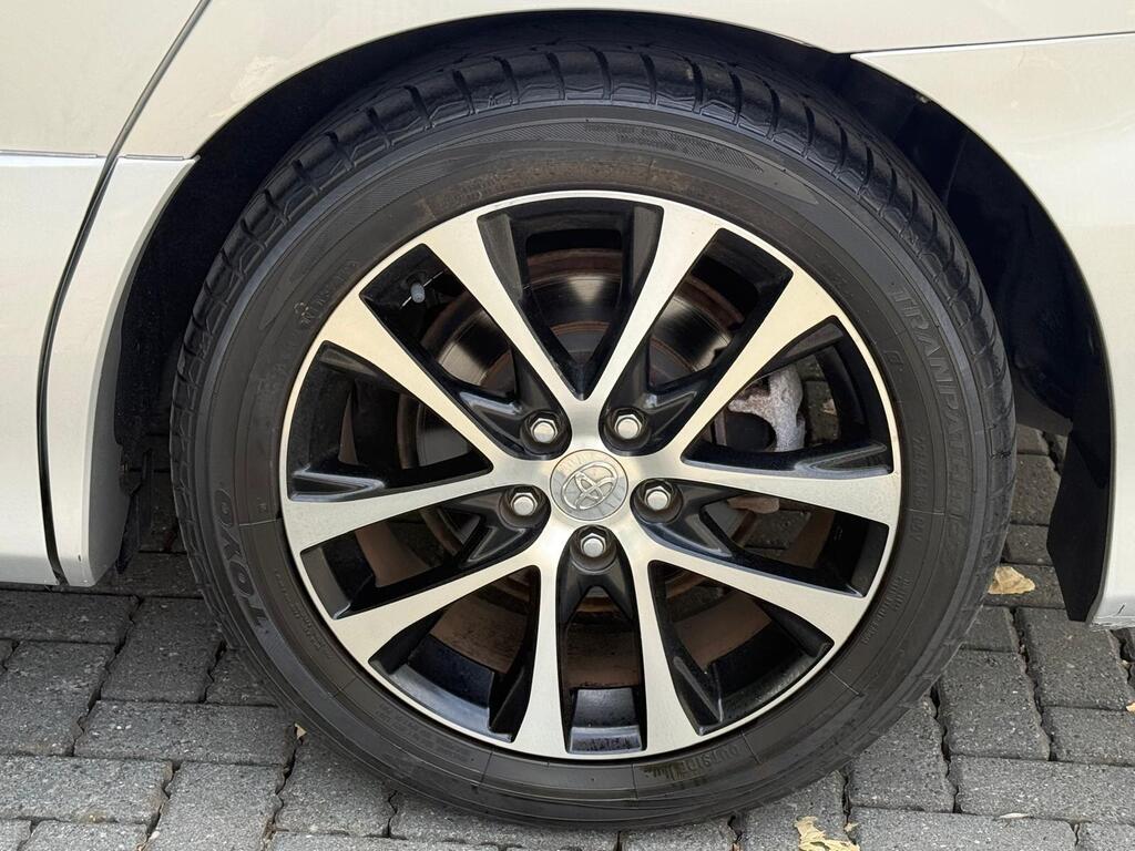 Toyota Estima Aeras G 2.4L Petrol | 2013 | Immaculate condition