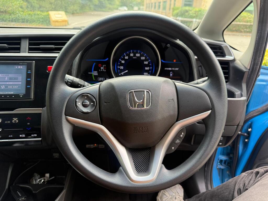 Honda Jazz Fit Hybrid 2015, Fresh Import Immaculate