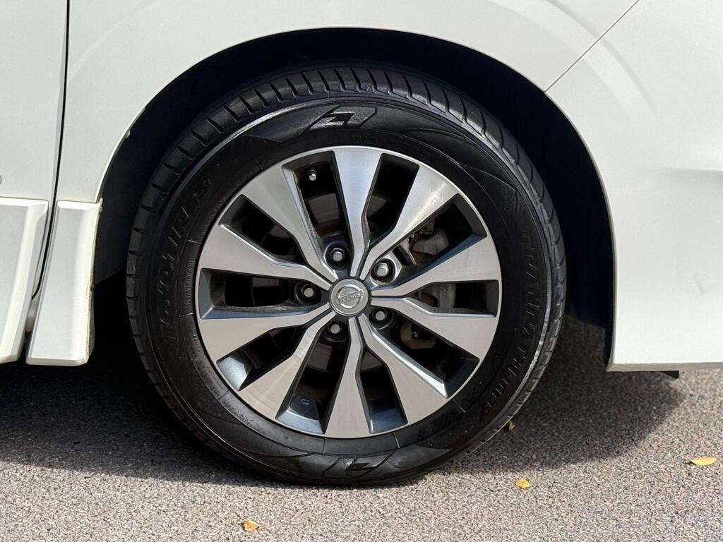 Nissan Serena 2017- Highway Star | Top Spec | Grade 4.5