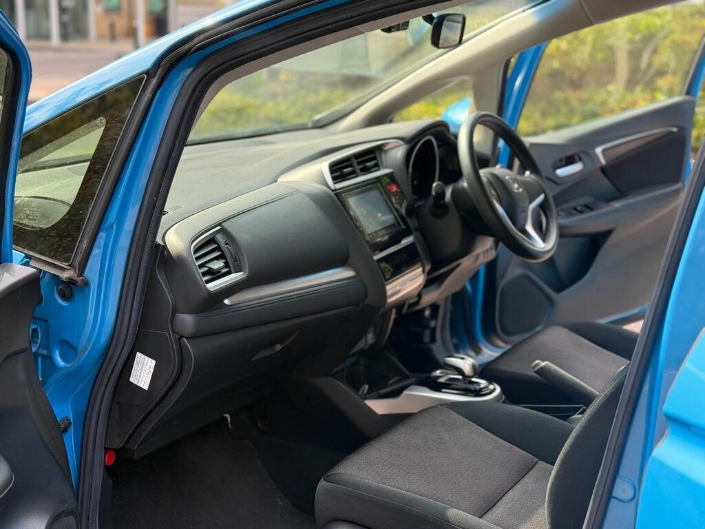 Honda Jazz Fit Hybrid 2015, Fresh Import Immaculate