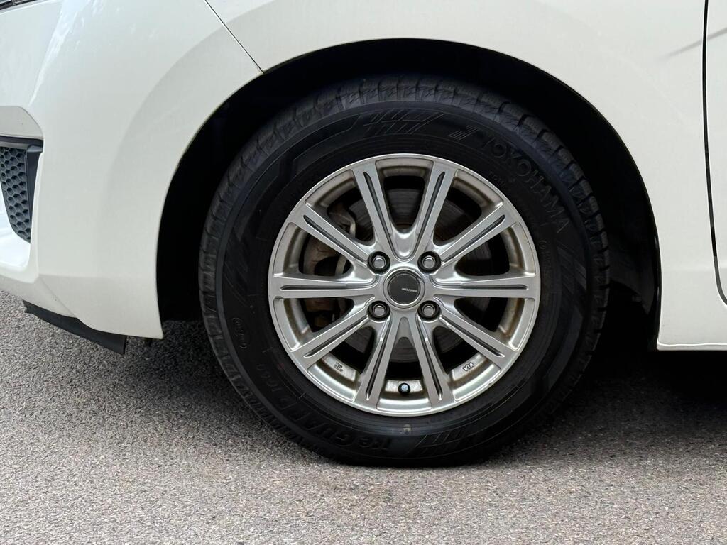 Honda Jazz FIT Hybrid 2015
