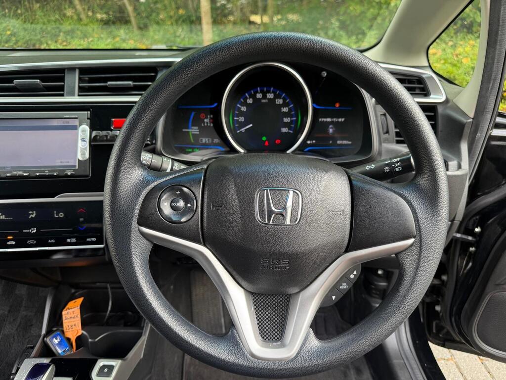 Honda Jazz 2015 | 1.5L Petrol Hybrid | 24M Warranty