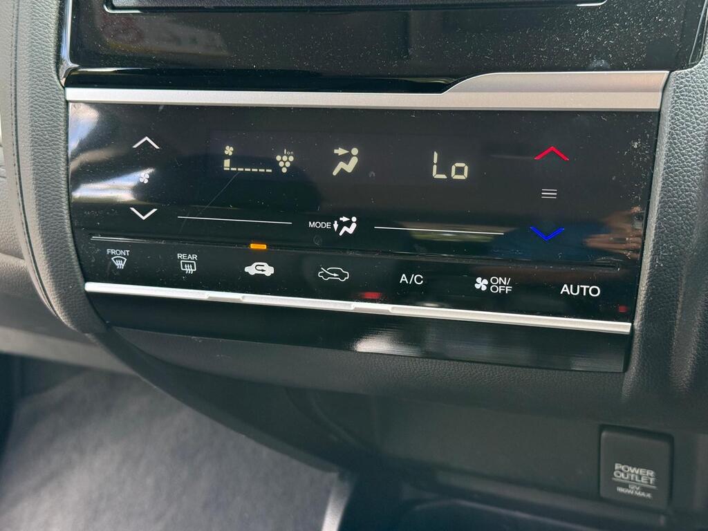 Honda Jazz FIT Hybrid 2015