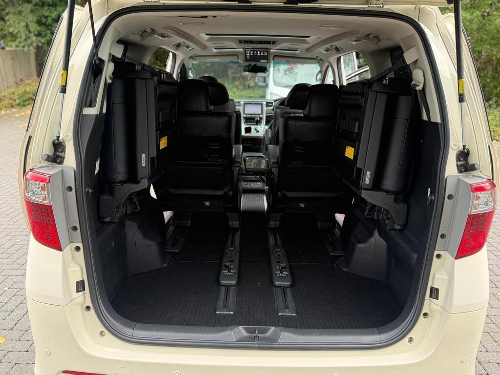Toyota Alphard Premium Leather seats, 2013 White