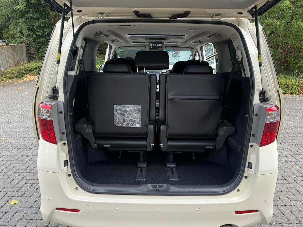 Toyota Alphard Premium Leather seats, 2013 White