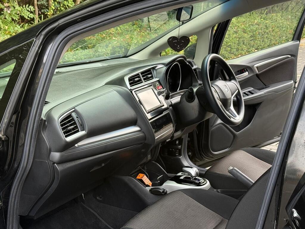 Honda Jazz 2015 | 1.5L Petrol Hybrid | 24M Warranty