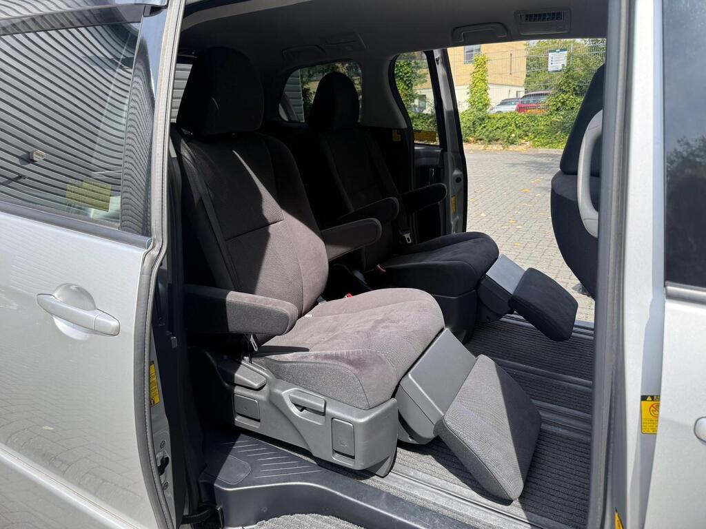 Toyota Estima Aeras G 2.4L Petrol | 2013 | Immaculate condition