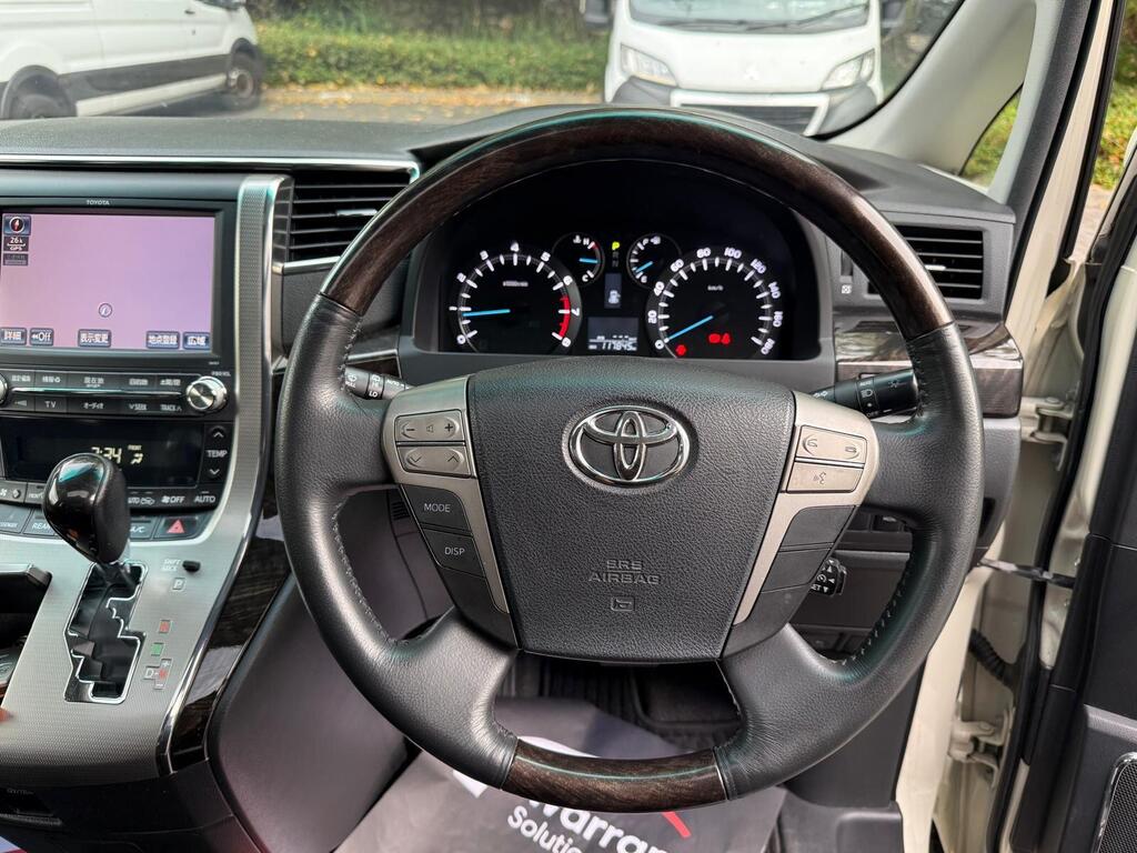 Toyota Alphard Premium Leather seats, 2013 White
