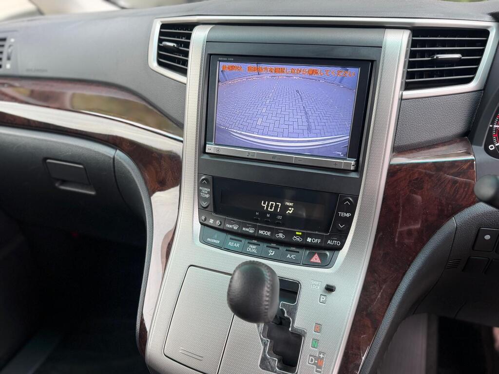 Toyota Vellfire 2014 8 seater 2.4 Petrol Grey Immaculate