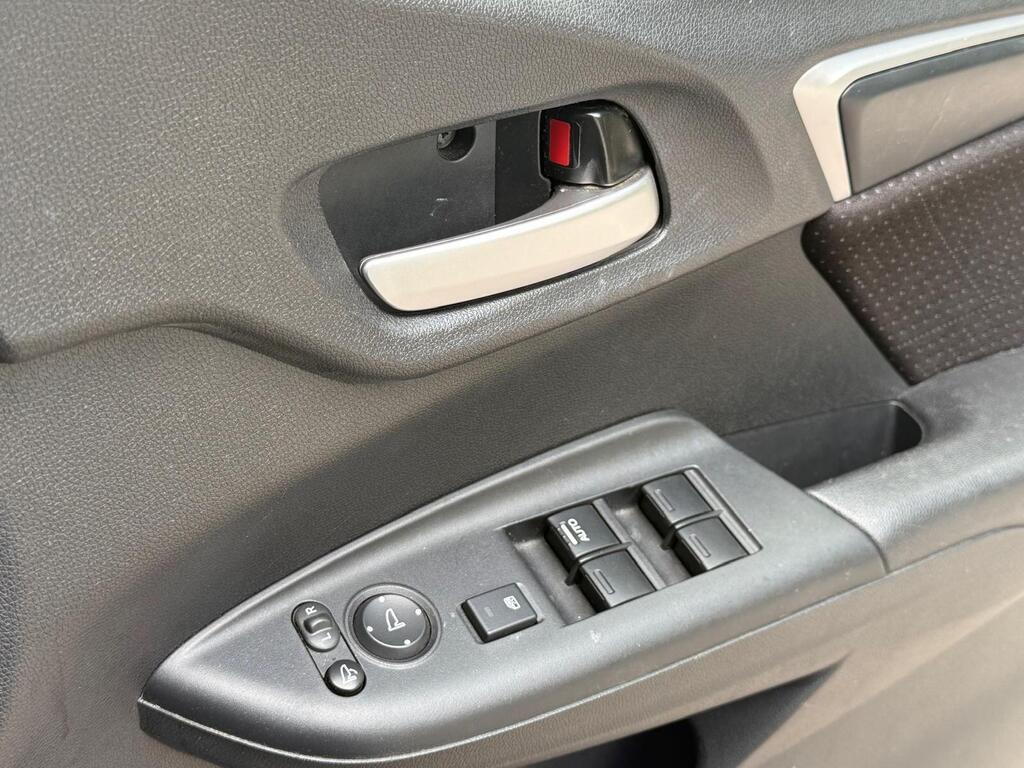 Honda Jazz FIT Hybrid 2015