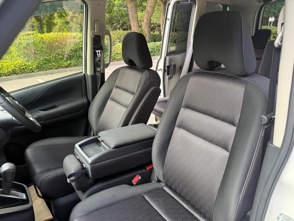 Nissan Serena 2017- Highway Star | Top Spec | Grade 4.5