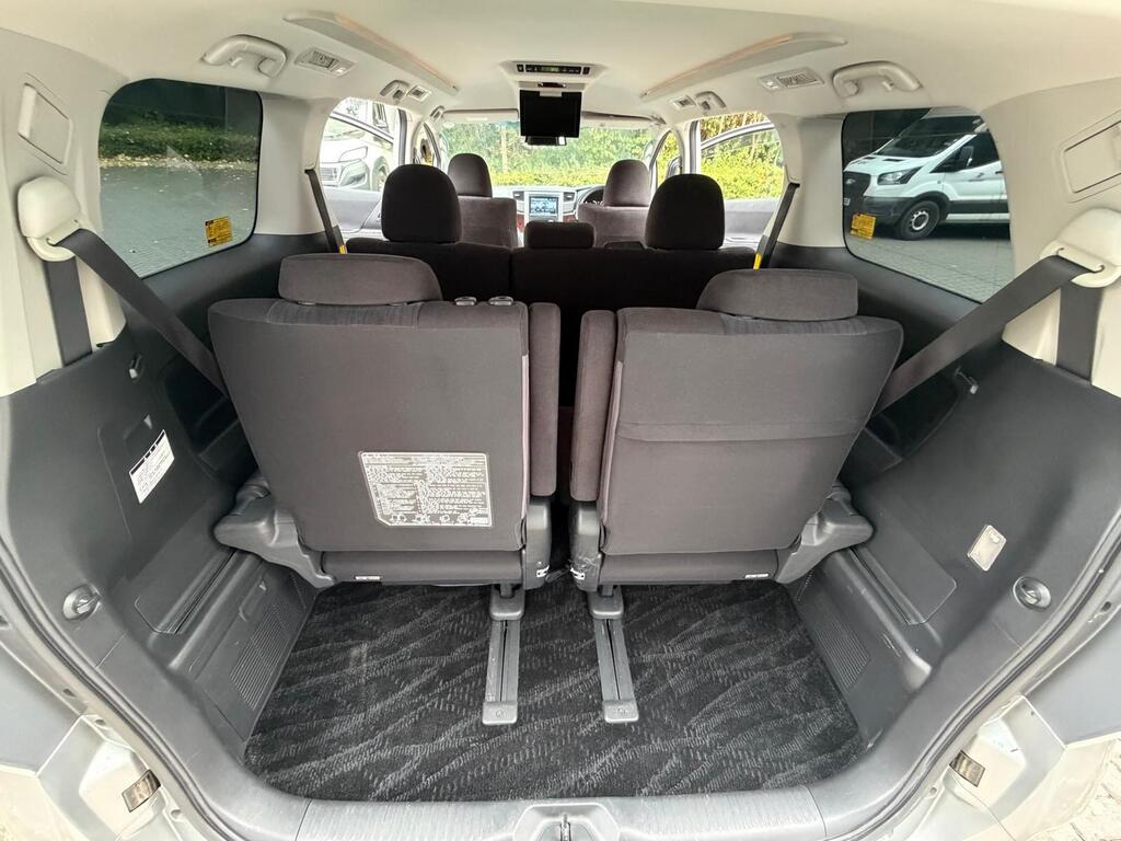 Toyota Vellfire 2014 8 seater 2.4 Petrol Grey Immaculate