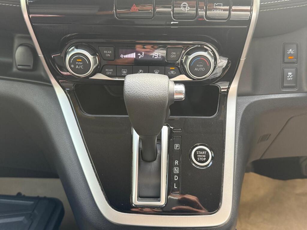 Nissan Serena 2017- Highway Star | Top Spec | Grade 4.5