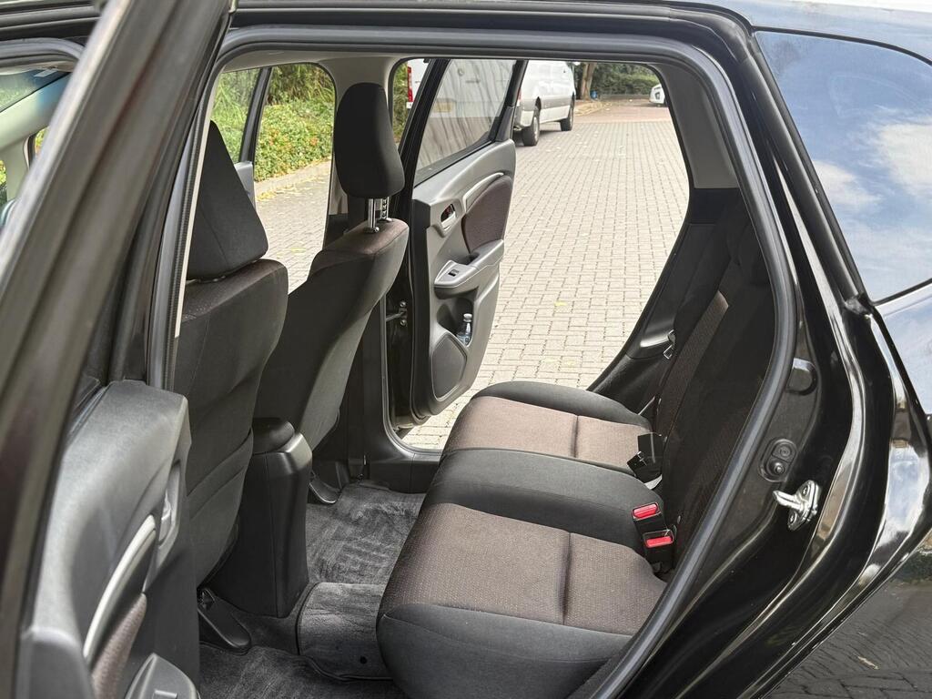 Honda Jazz 2015 | 1.5L Petrol Hybrid | 24M Warranty