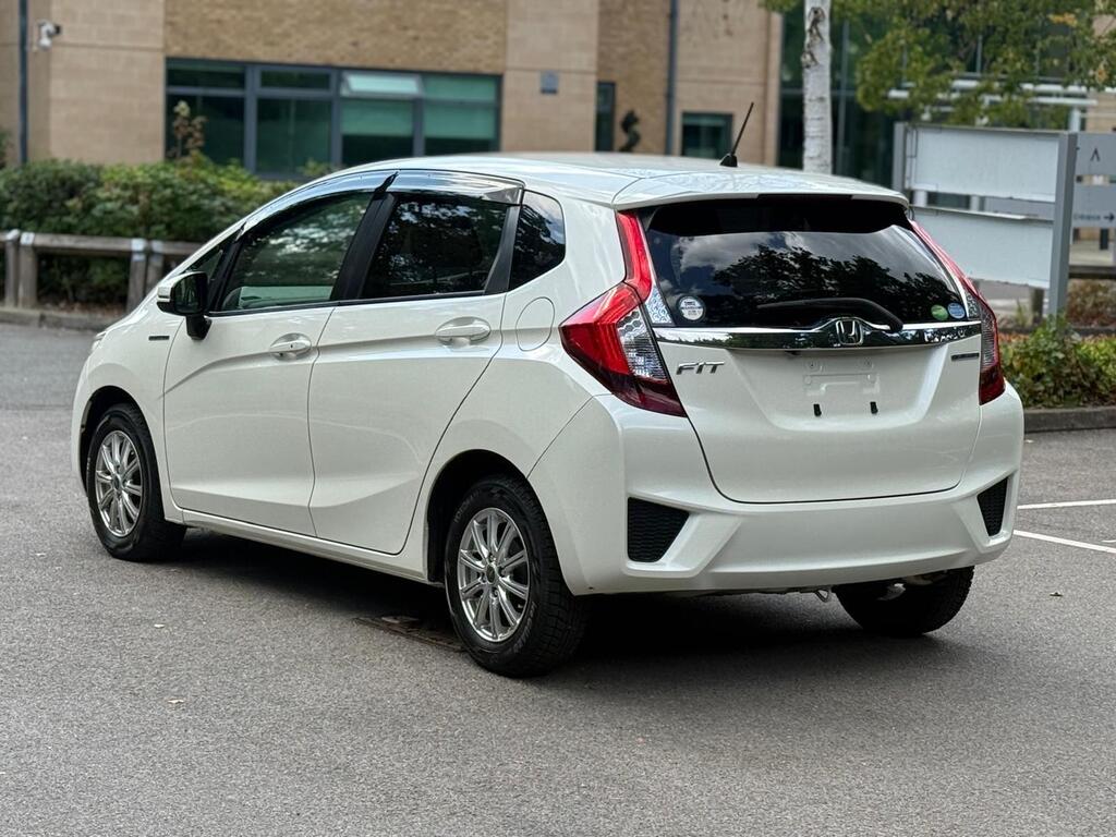 Honda Jazz FIT Hybrid 2015