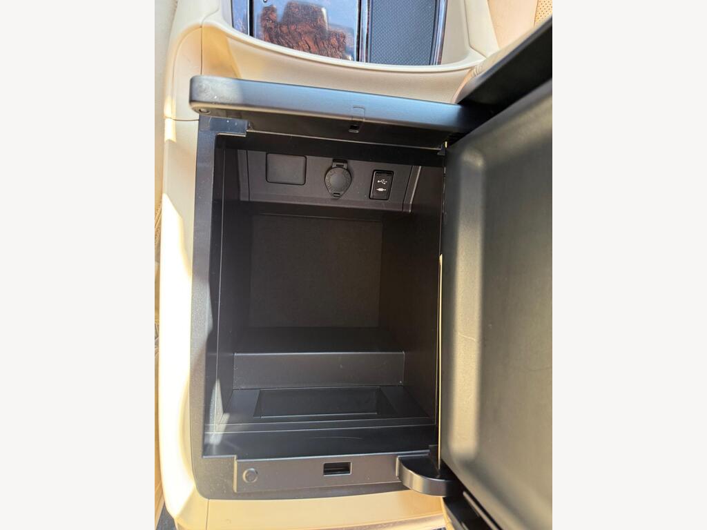 Toyota Alphard 2018 Petrol 2.5 Hybrid | 4WD | Facelift